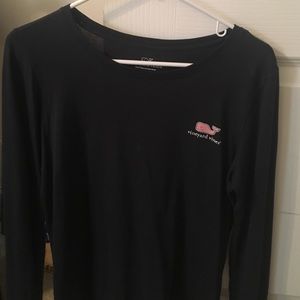 Long sleeve vineyard vines super soft tshirt