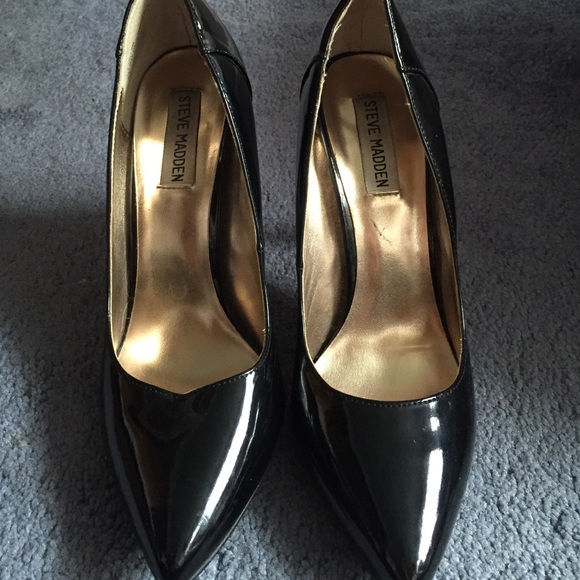 Black shiny Steve Madden high heels