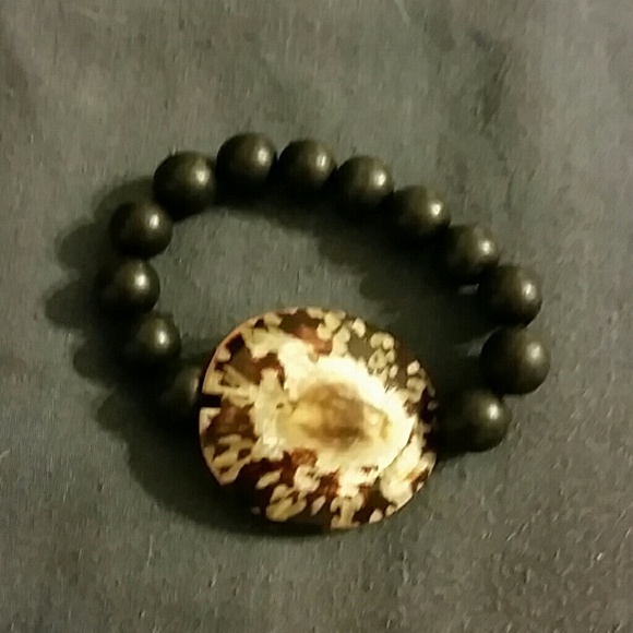 BOGO-Hawaiian shell bracelet