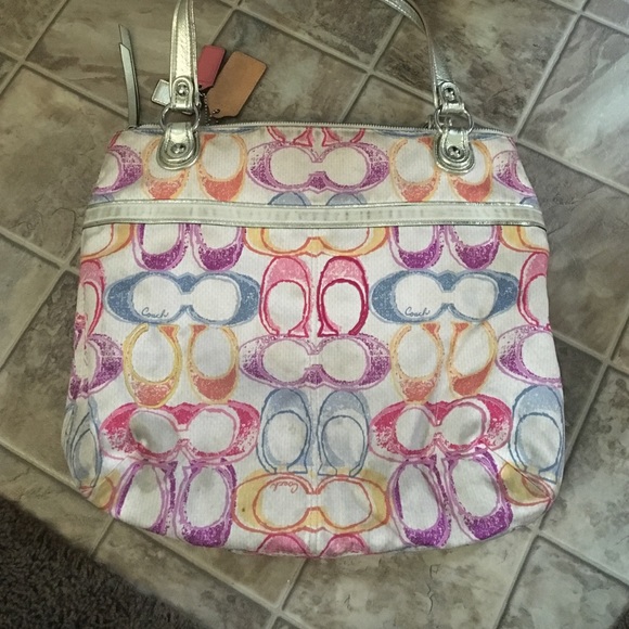 Coach Handbags - Coach poppy bag