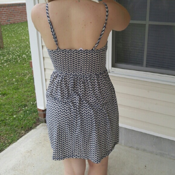 Dress - Picture 3 of 3