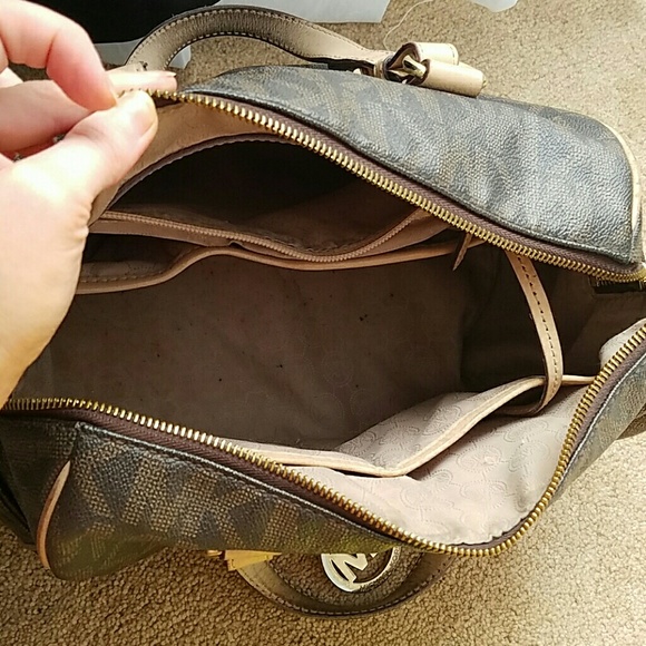 Gorgeous MK Grayson - Picture 4 of 4