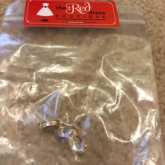Clear earrings