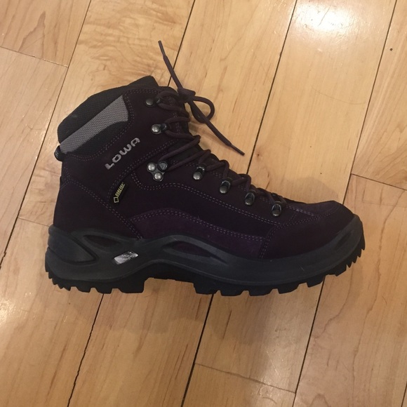 NWT Lowa Hiking Boot