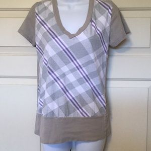 ⭐️Last Chance⭐️ Plaid V Neck Top