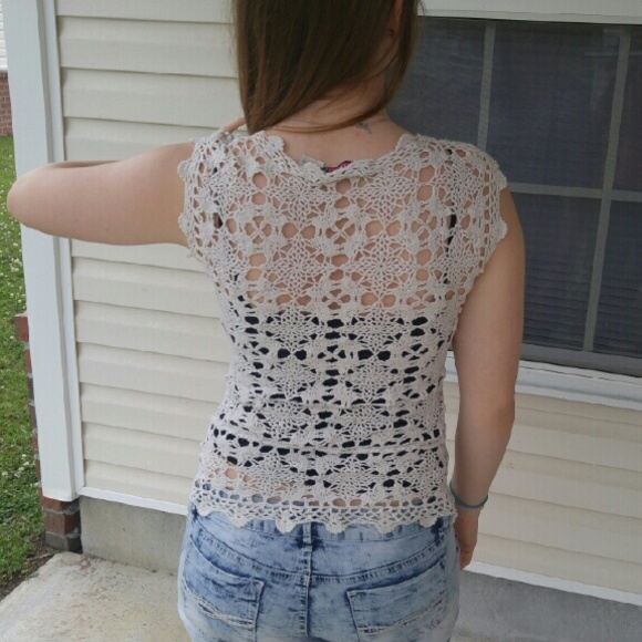Top - Picture 2 of 2
