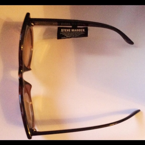 Steve Madden Sunglasses 100% UV Protection NWT - Picture 3 of 3