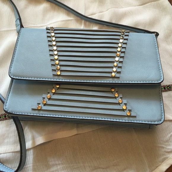 LAST - Baby blue cross body purse - Picture 2 of 4