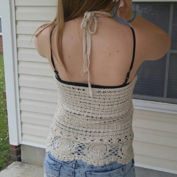 Halter top - Picture 2 of 2