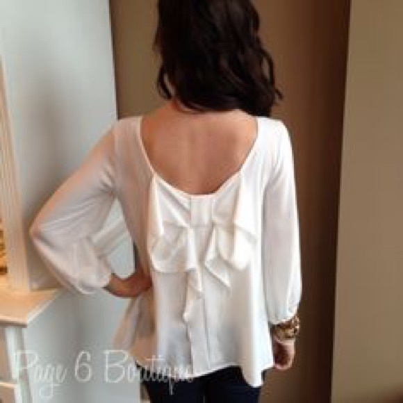 🔴🔴SOLD🔴🔴Quarter sleep bow blouse