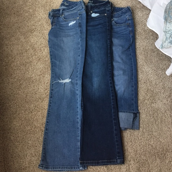 3 Set Size 2 Regular American Eagle jeans