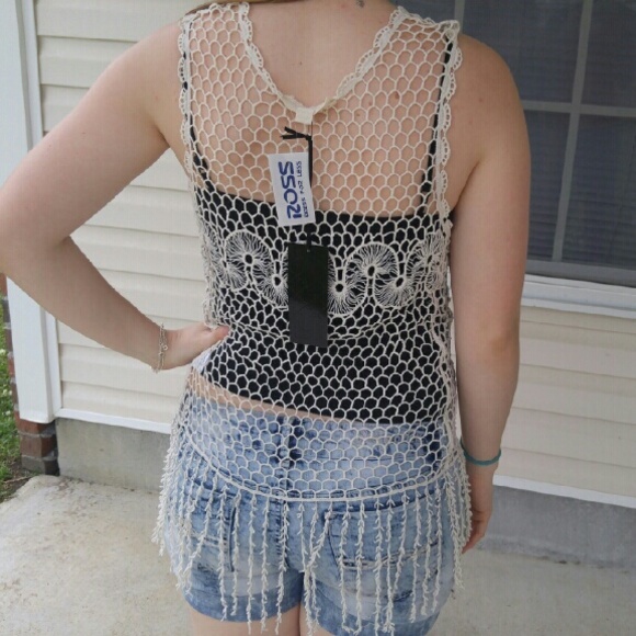 Top - Picture 2 of 2