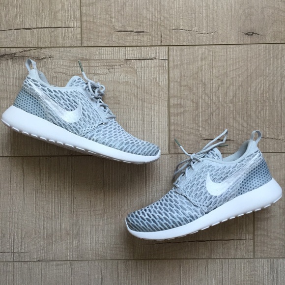 Nike Shoes - Nike Flynit Roshe One *NEW*