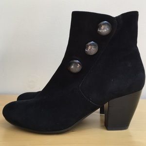 Vaneli Jessy suede Ankle Bootie