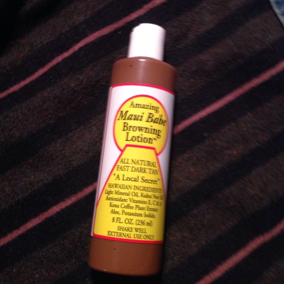 Brand New Unused Bottle of Maui Babe Tanning Lot.