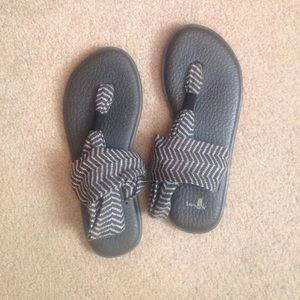 Sanuk sandals really comfortable!