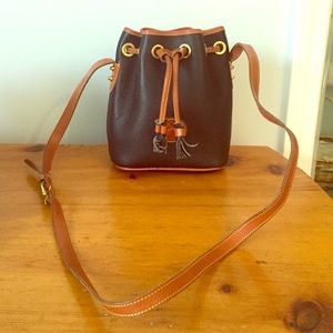 Vintage Dooney and Bourke bucket bag