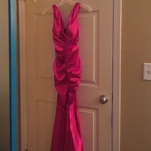 Mermaid fuchsia prom dress