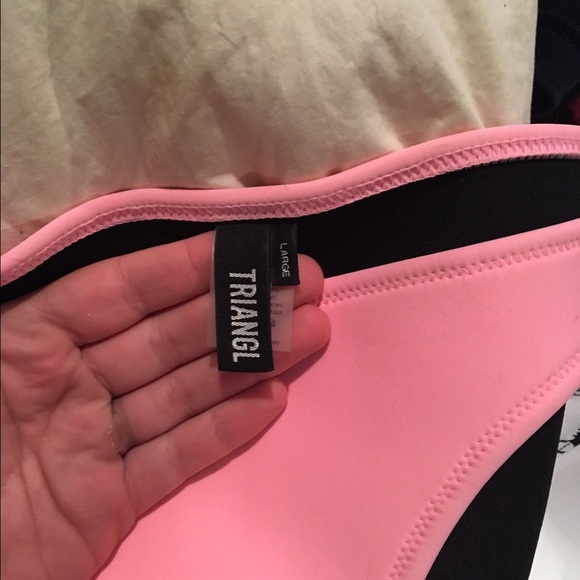 Pink triangl bottom