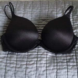 Victoria's Secret push up bra in 34C