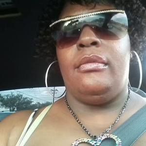 Meet your Posher, Renee