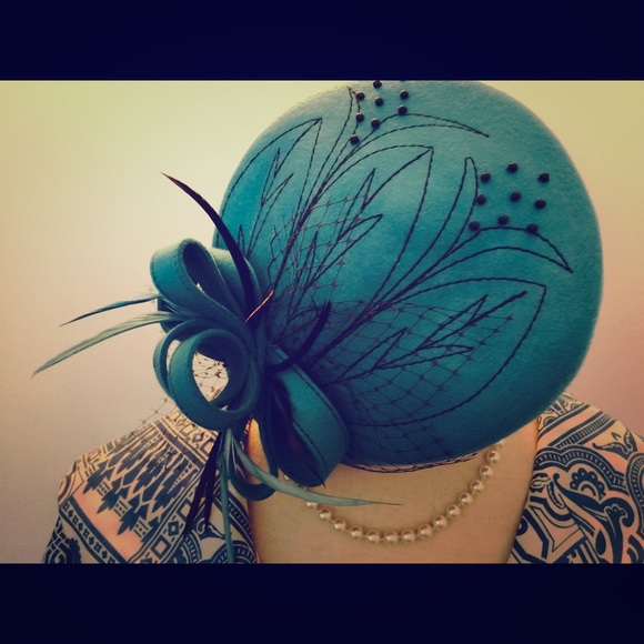 Glamorous Turquoise Spectator Hat