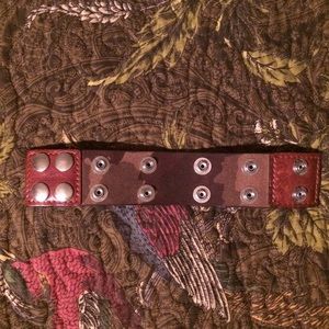 Leather camouflage bracelet