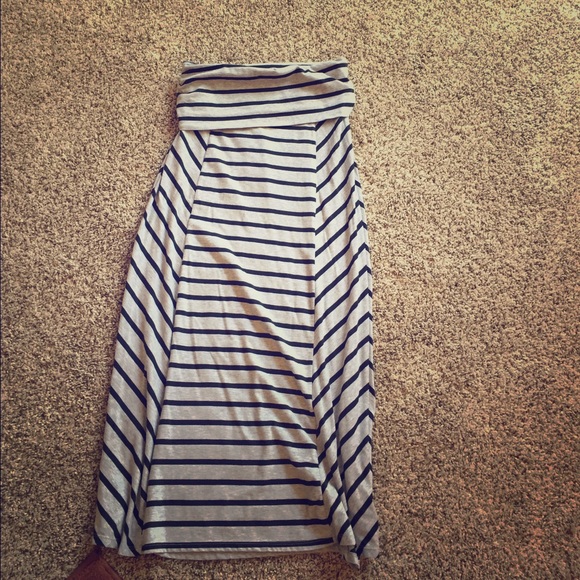 Roxy maxi skirt
