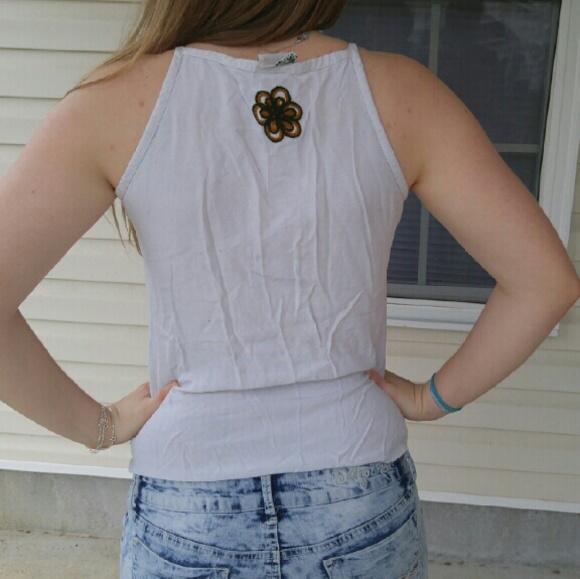 Top - Picture 2 of 2