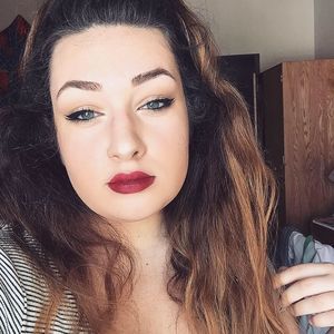 Meet your Posher, Caroline