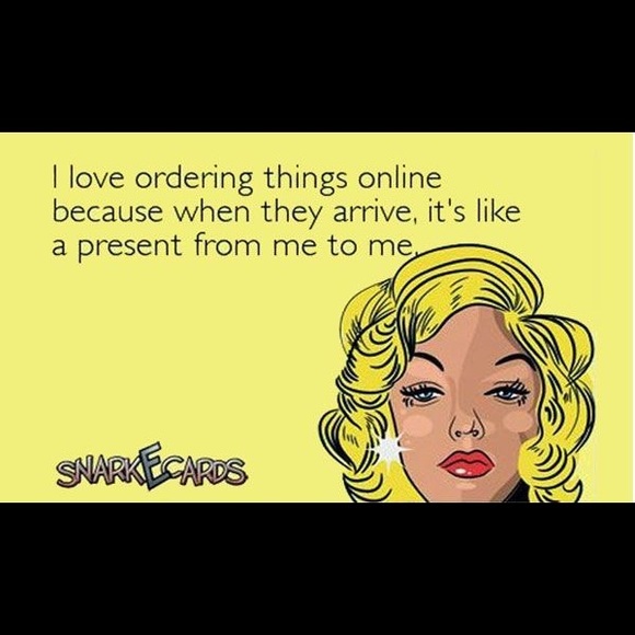 Hi there! Make an offer! Cleaning my closet out!π - Picture 3 of 4