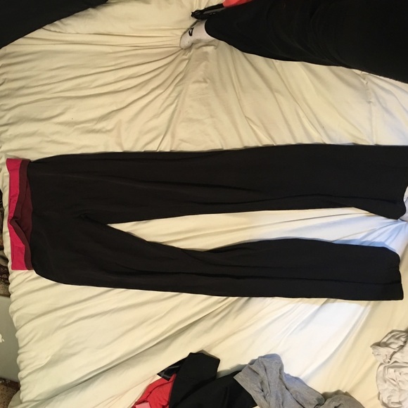 American Eagle yoga pants