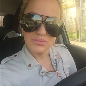 Meet your Posher, Alexandra