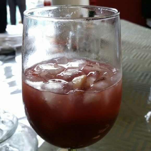 Meet your Posher, Milagros