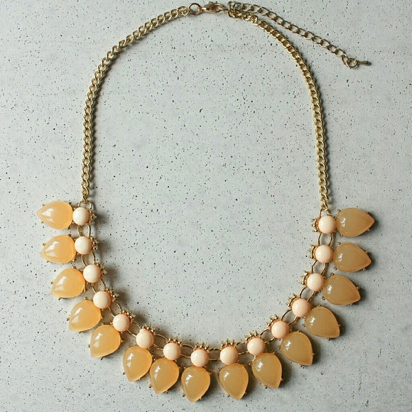 Orange teatdrop statement necklace - Picture 2 of 4