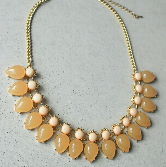 Orange teatdrop statement necklace - Picture 3 of 4