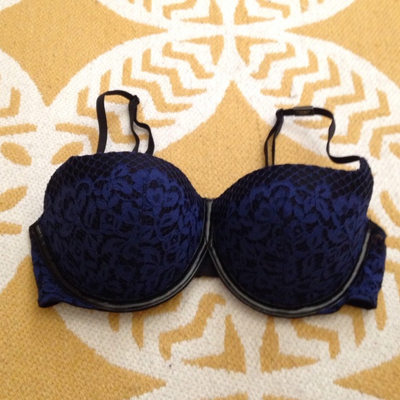 VS 32D Very Sexy Bra