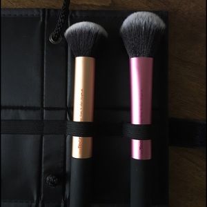 Brand new Real Techniques brushes with case!