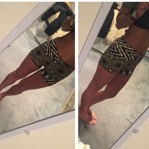 BCBG shorts - Picture 4 of 4