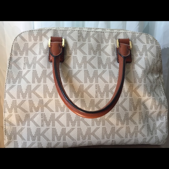 Purse - Picture 2 of 2