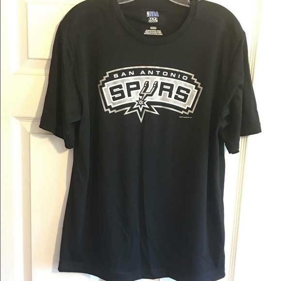San Antonio Spurs t-shirt with glitter logo!
