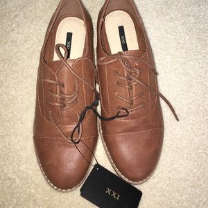 BRAND NEW chestnut Oxford shoes! 💖