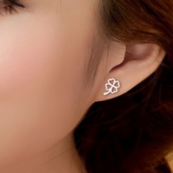 925 Sterling silver 4 leaf lucky clover earrings - Picture 2 of 4