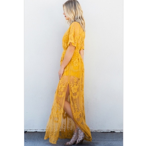 Last one! Boho Lace Maxi Dress - Picture 2 of 4