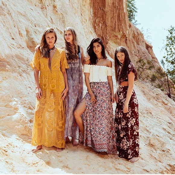 Last one! Boho Lace Maxi Dress - Picture 3 of 4