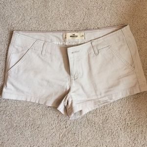 Hollister Khaki shorts size 7
