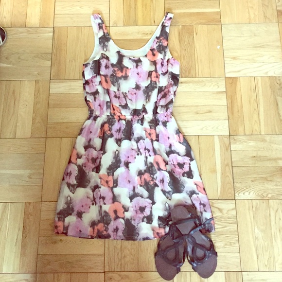 J. Crew Dresses & Skirts - 100% Silk JCrew Dress