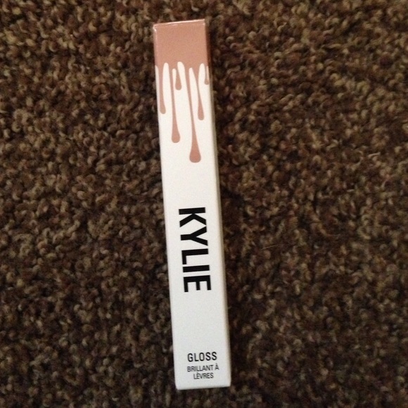 Kylie Jenner lip kit gloss