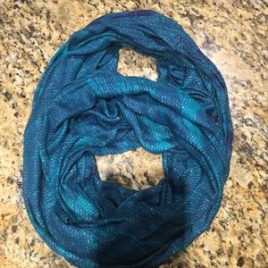 Infinity scarf