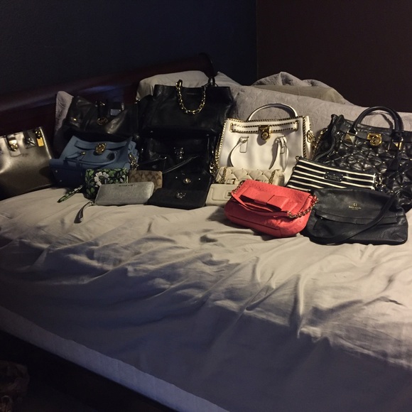 I have many purses up for sell - Picture 1 of 1